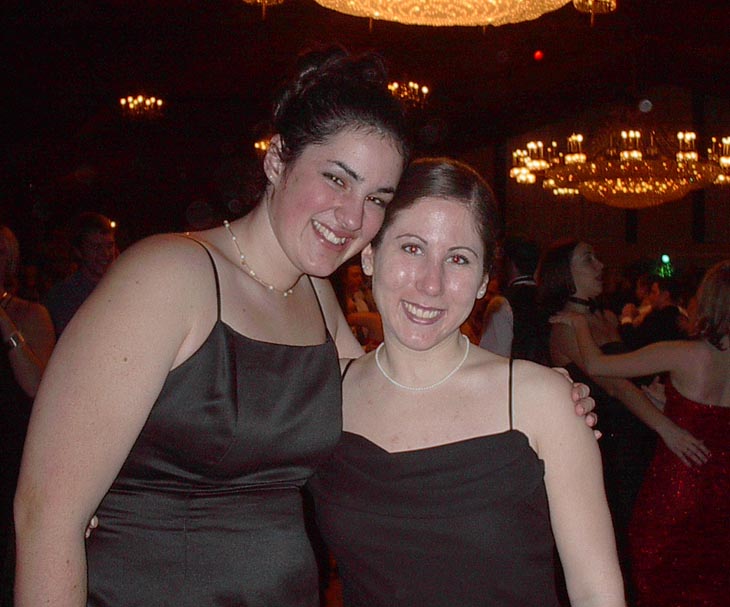 Two hot chicks!